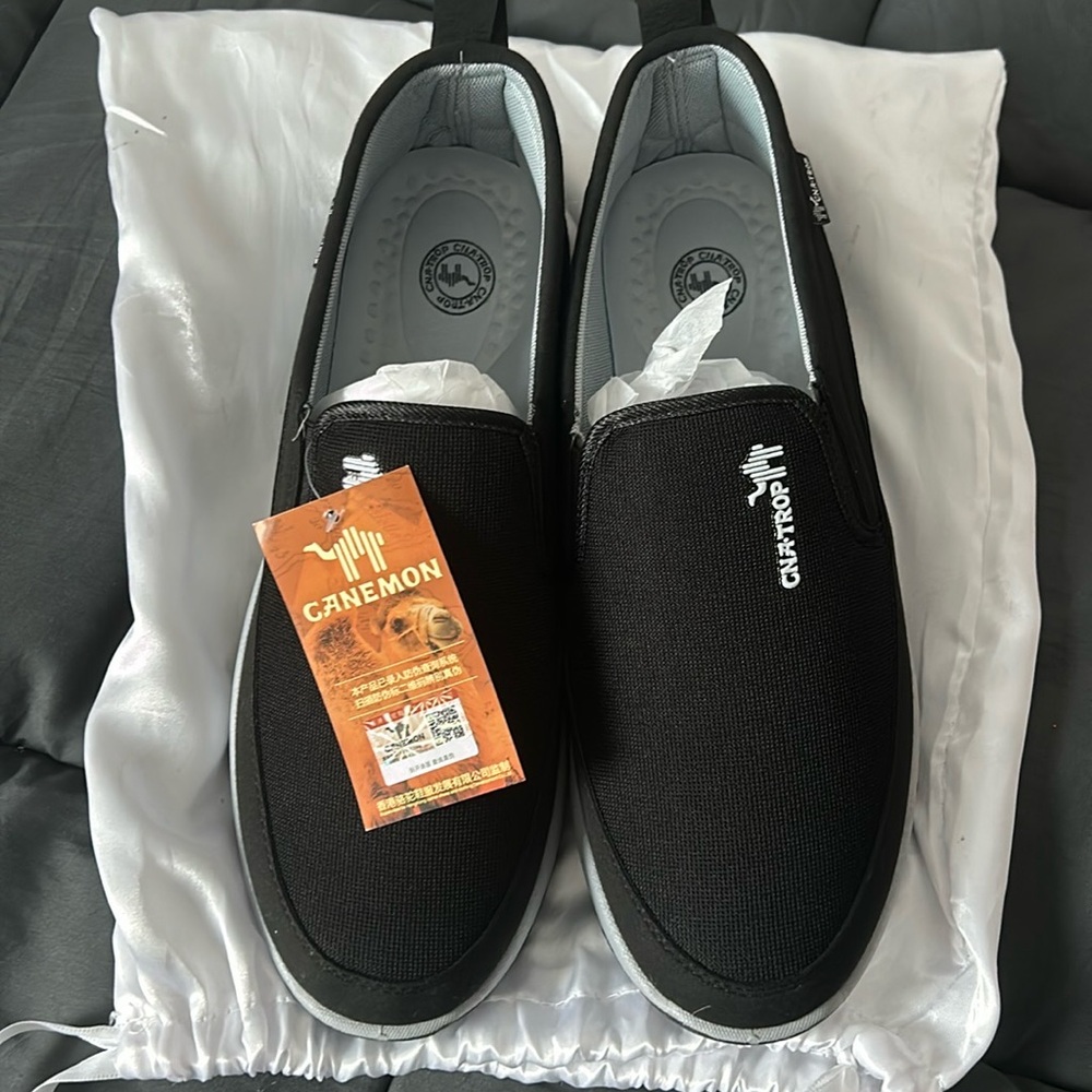 Canemon men’s slip ons
